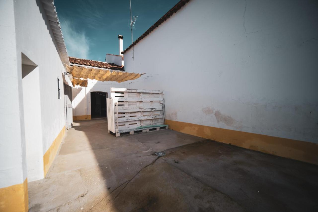 Alojamiento Rural Antigua Fragua El Real de la Jara Esterno foto